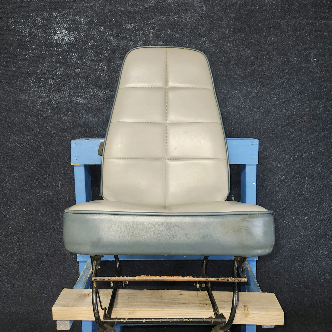 Used aircraft parts for sale, 79337-022 Piper PA28-161 Copilot Seat Assy Front - RH