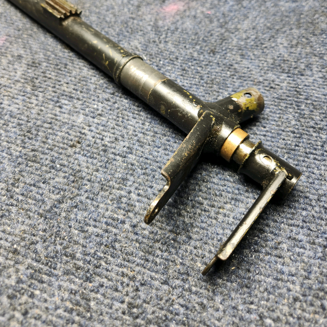 Used aircraft parts for sale, 2467001-1 CESSNA C172RG BAR WELD ASSY RUDDER PILOT / LH