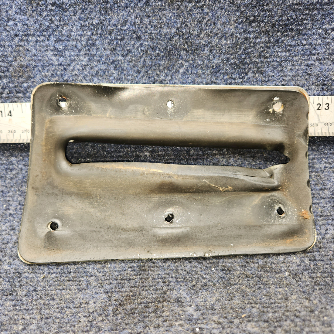 Used aircraft parts for sale, 0511071-4 CESSNA 172K LANDING GEAR FILLET PLATE RH