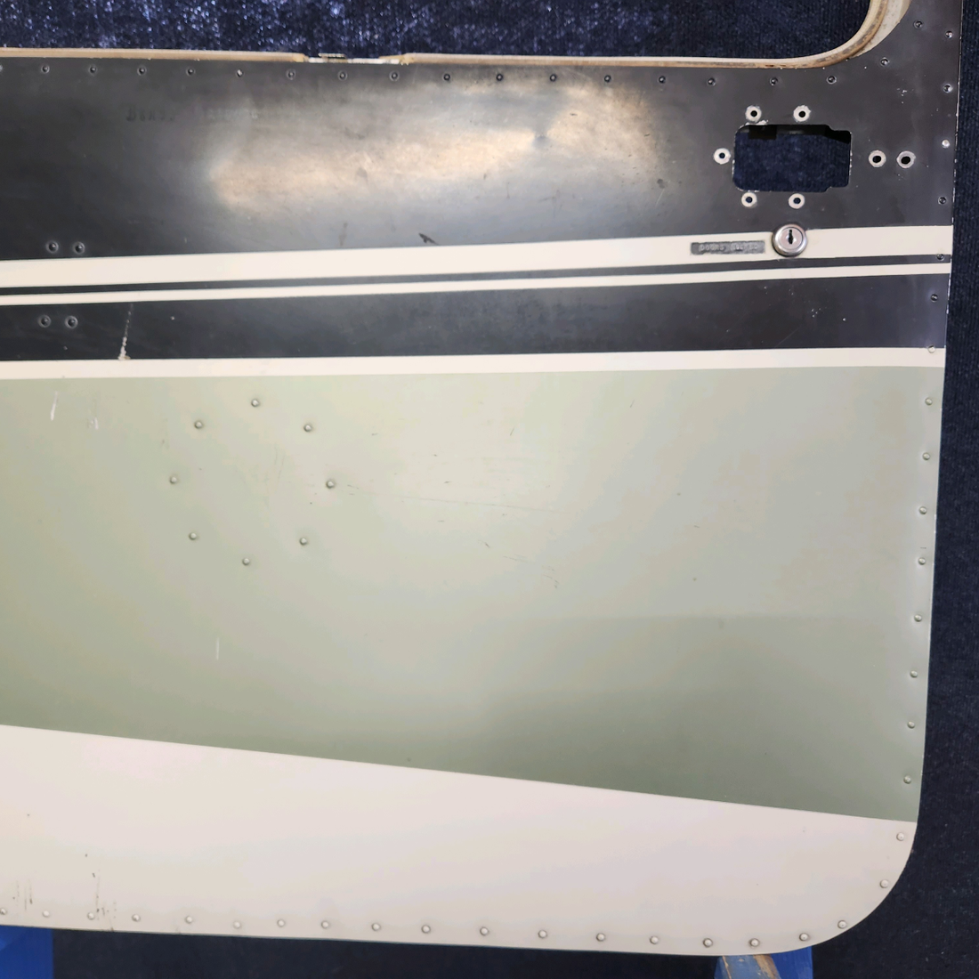 Used aircraft parts for sale, 0511460-49 CESSNA 172K LH CABIN DOOR STRUCTURE