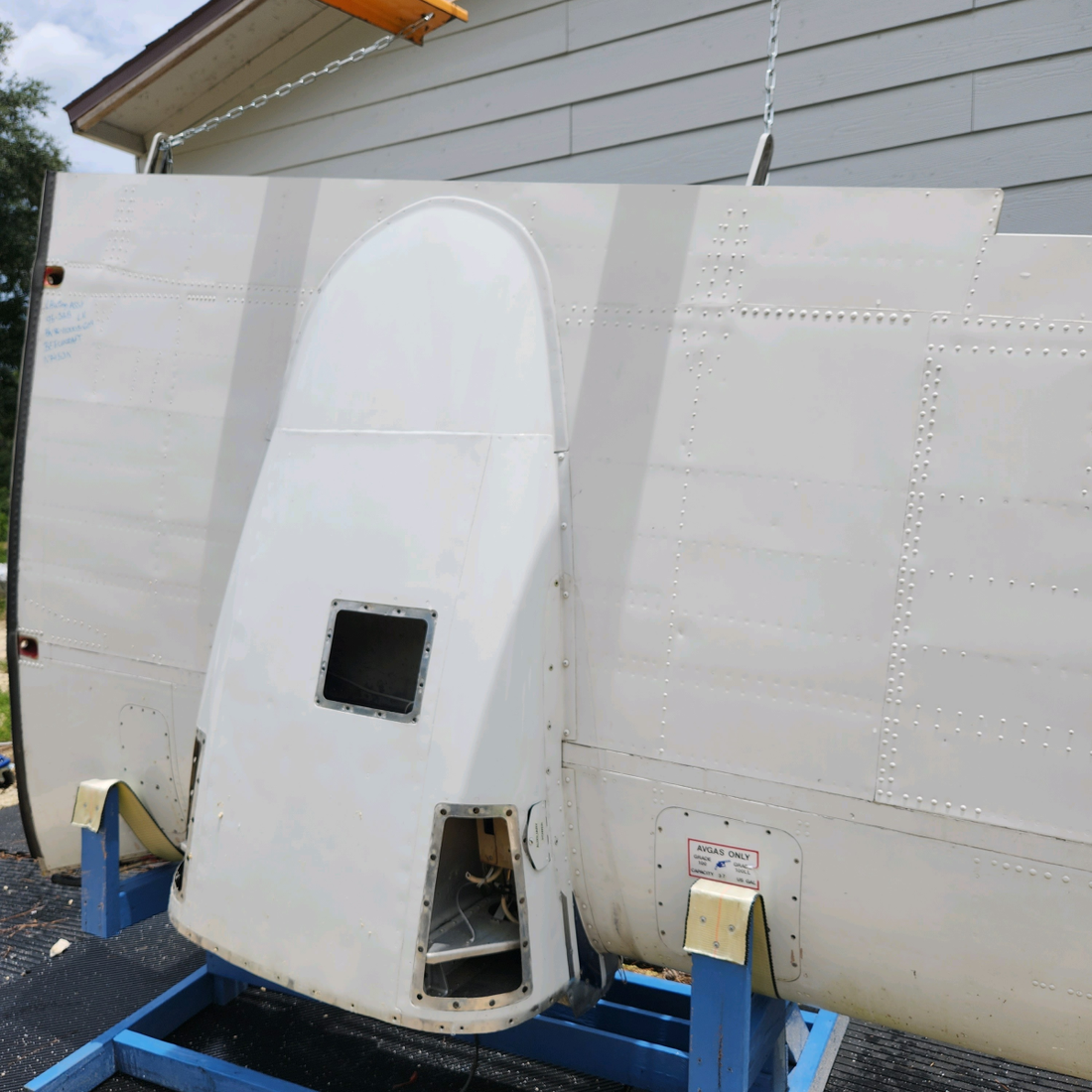 Used aircraft parts for sale, 96-110005-609 BEECHCRAFT 95-55B LH WING ASSY-"SEE PHOTOS FOR DETAIL" - SOLD COMPLETE OR PARTS OF WING.