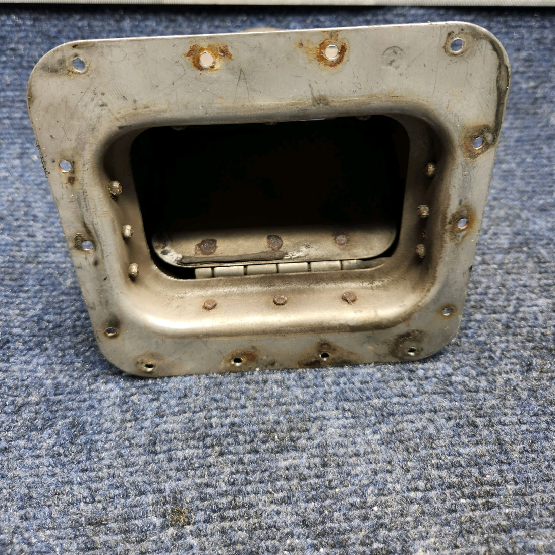 Used aircraft parts for sale, 0453016-1 Cessna CESSNA C172RG WARM AIR VALVE ASSEMBLY