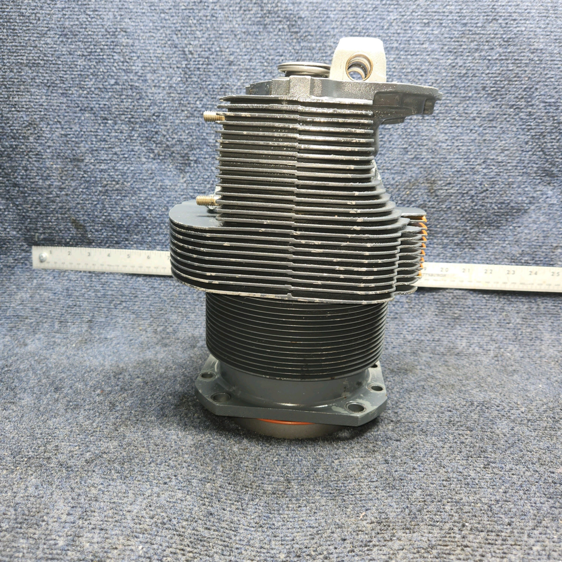 Used aircraft parts for sale, LW12416 Lycoming CESSNA 172K CYLINDER WIDE DECK USED IN O-320 SERIES CHROME -10 HRS ONLY