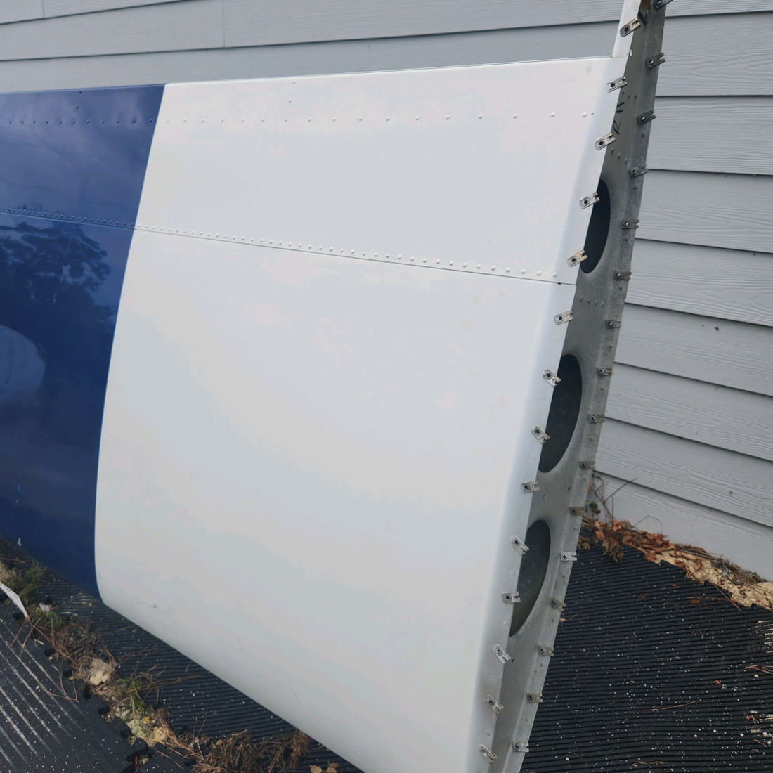 Used aircraft parts for sale, 169-110000-664 Beechcraft C23 SUNDOWNER WING STRUCTURE ASSY RH "SEE PHOTOS FOR DETAILS"