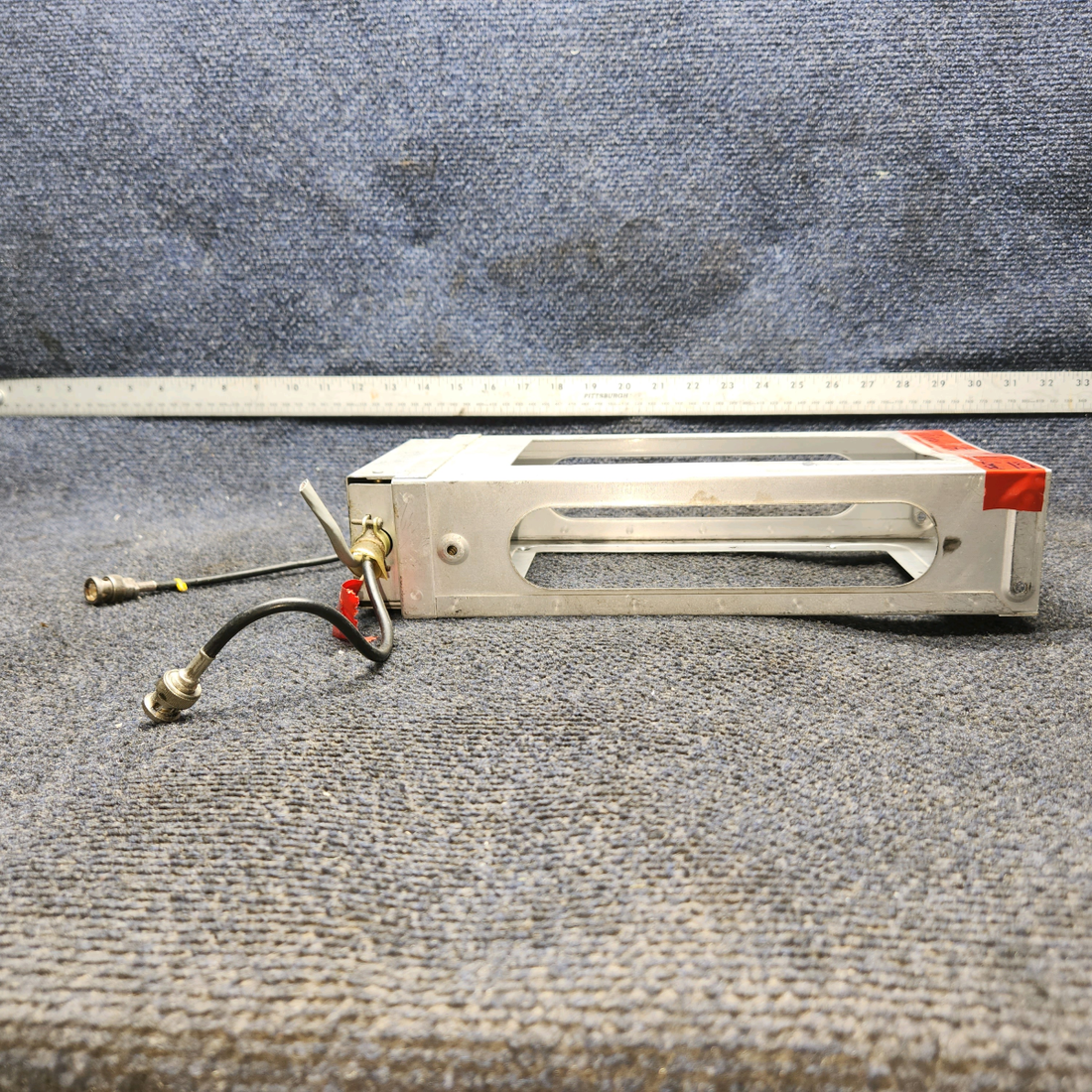 Used aircraft parts for sale, 069-1020-00 King KX-170B Piper PA28-161 Nav-Com with Tray - 14 Volts