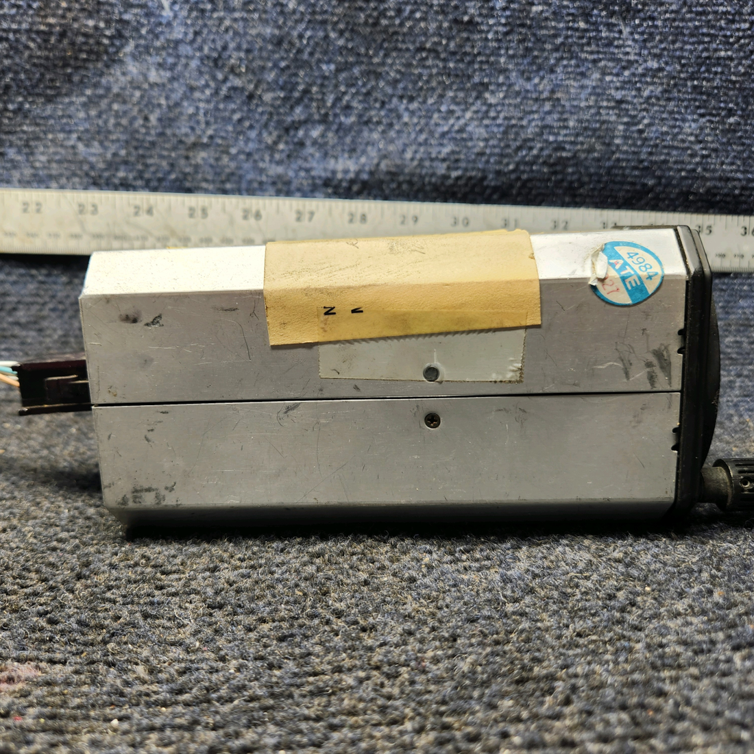 Used aircraft parts for sale, 066-3056-00 Bendix King KI-208 Piper PA28-161 VOR / LOG Indicator W Connector