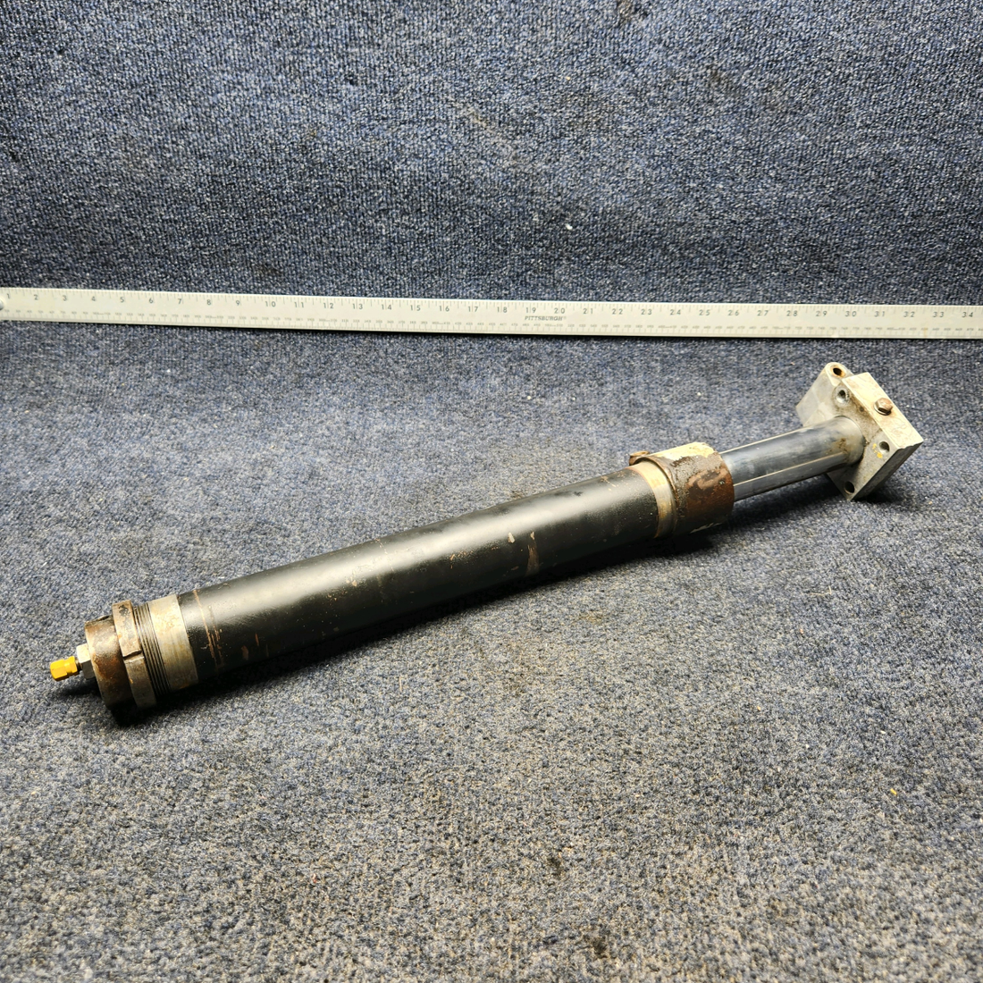 Used aircraft parts for sale, 65010-003 PIPER PA28-140 NOSE WHEEL STRUT ASSY