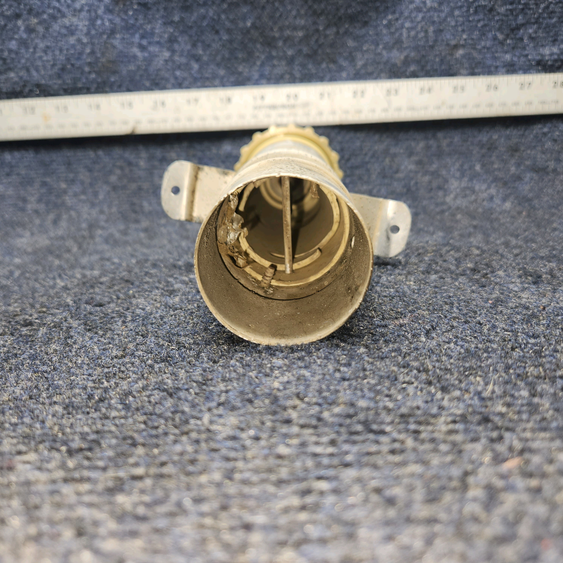 Used aircraft parts for sale, 0413163-18 CESSNA 172K OUTLET ASSEMBLY W OAT INDICATOR STC VENTS