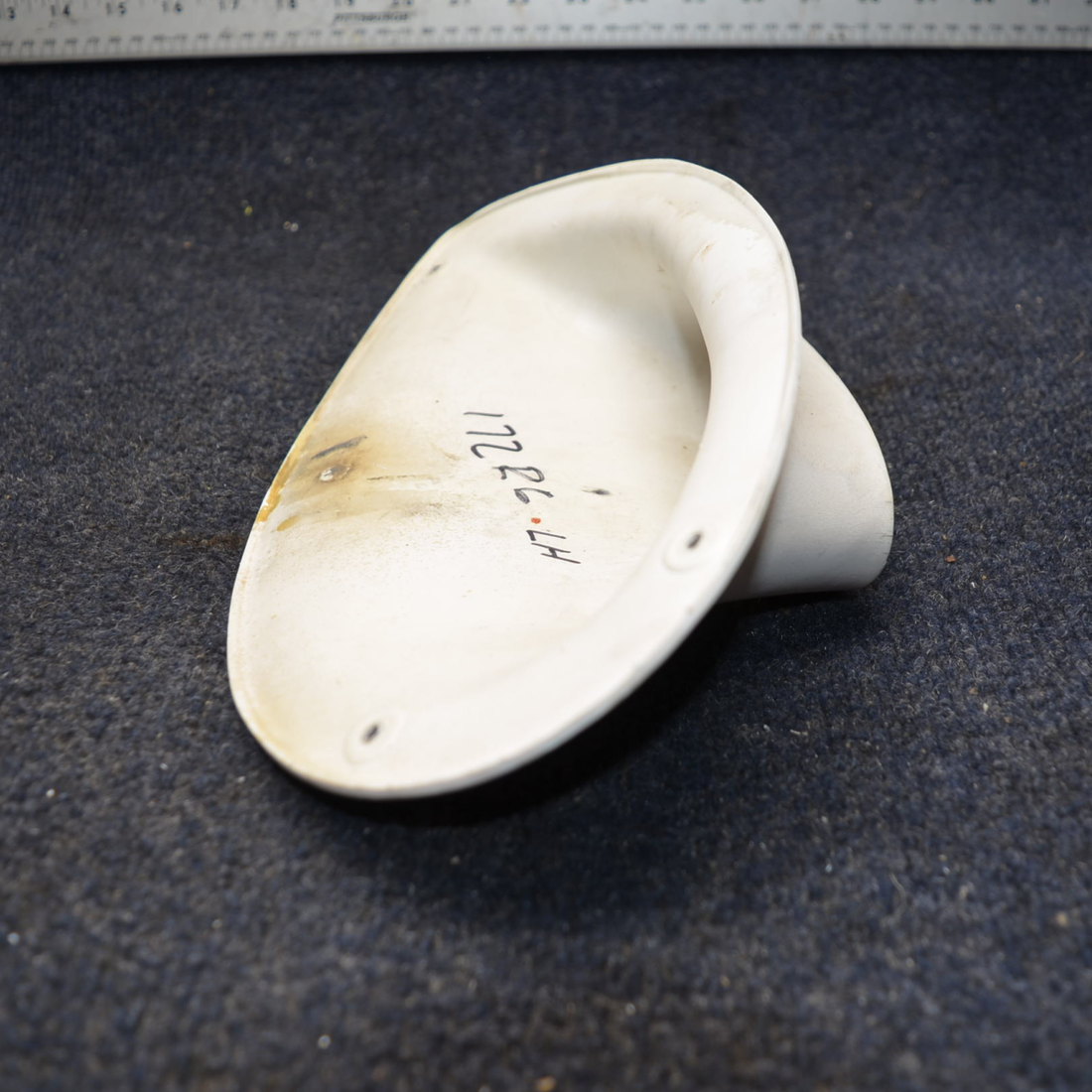 Used aircraft parts for sale, 0522150-1 Cessna 172RG LOWER STRUT FAIRING LH