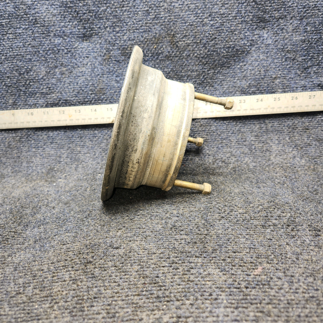 Used aircraft parts for sale, 40-86 Cleveland CESSNA C172RG 6.00-6 OUTER WHEEL HALF "SANDBLASTED"