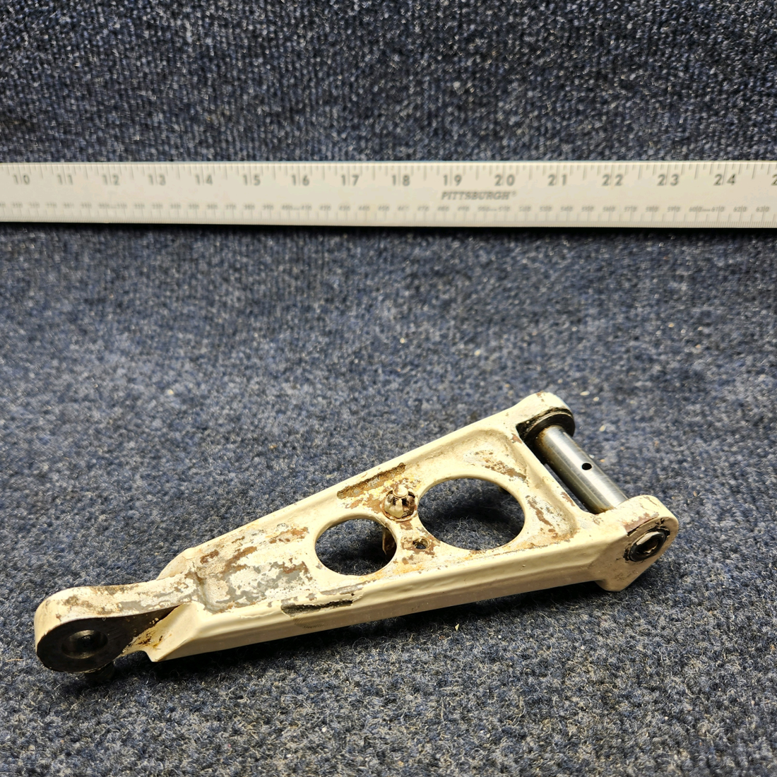 Used aircraft parts for sale, 45-815011-6 BEECHCRAFT F35 MAIN GEAR TORQUE LINK ASSY UPPER