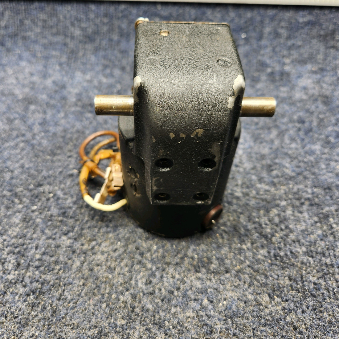Used aircraft parts for sale, 35-521225 BEECHCRAFT F35 FLAP MOTOR ASSY (VOLTS: 12)