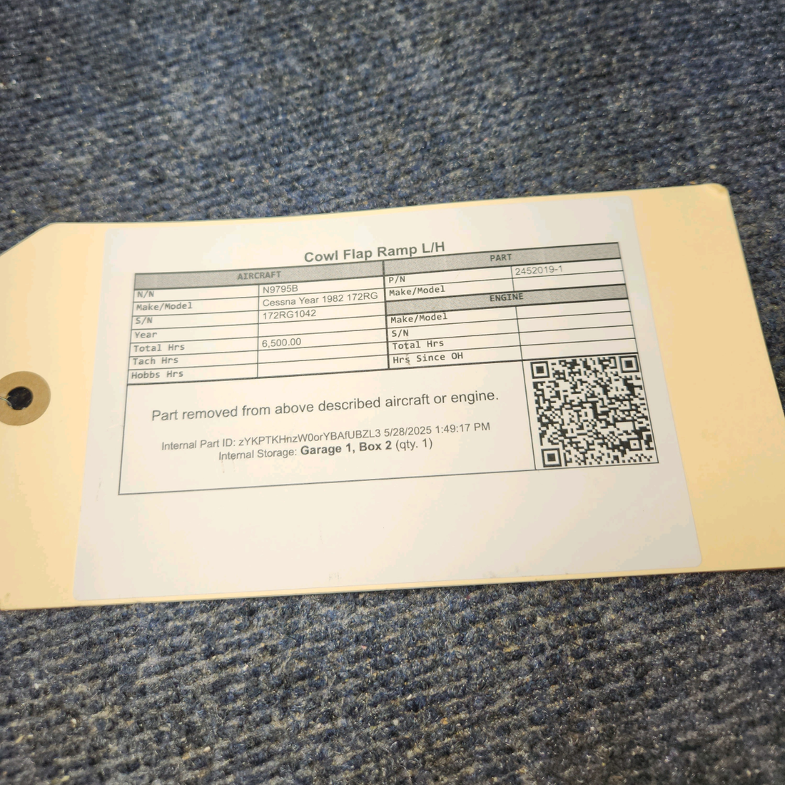 Used aircraft parts for sale, 2452019-1 Cessna 172RG Cowl Flap Ramp L/H