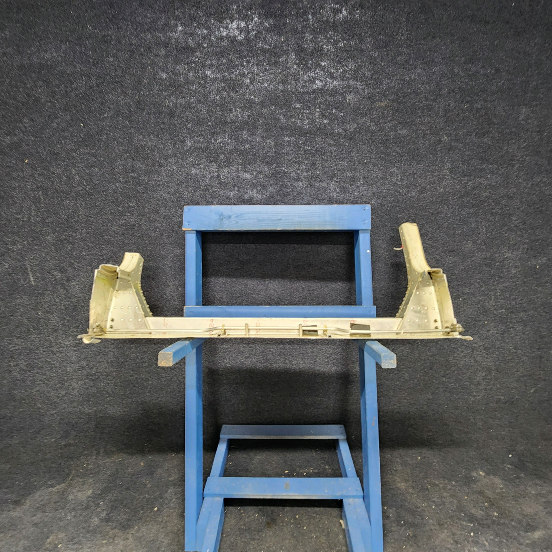 Used aircraft parts for sale, 0511162-5 CESSNA 172K FUSELAGE CENTER SECTION FWD SPAR