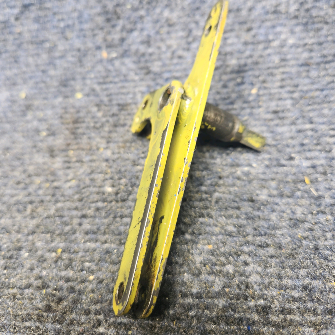 Used aircraft parts for sale, 310298-503 Mooney M20K CABIN DOOR HANDLE SHAFT ASSEMBLY