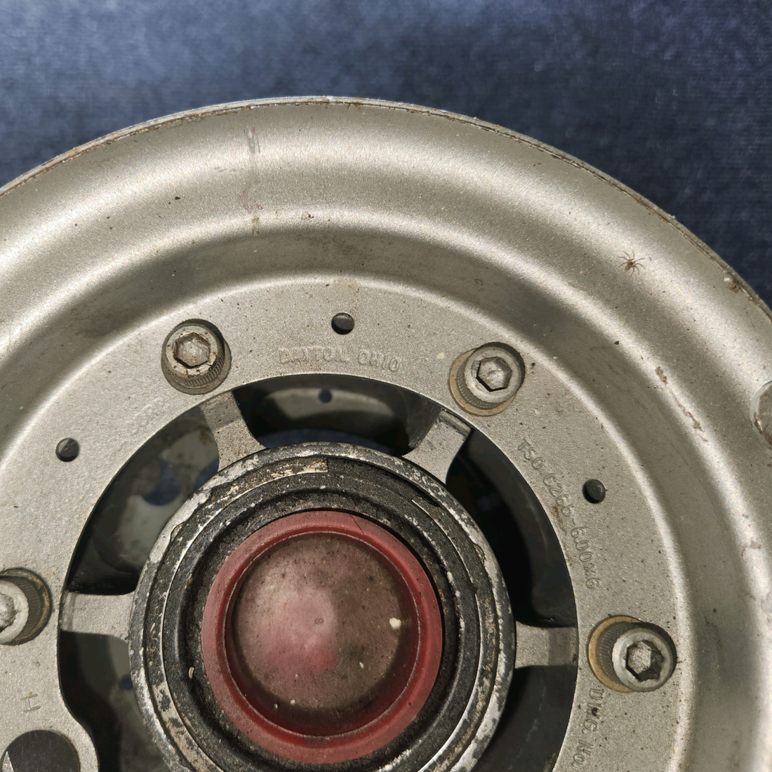 Used aircraft parts for sale, D-30255 McCauley varios Piper, Cessna, Beech, Mooney Nose Wheel Assembly