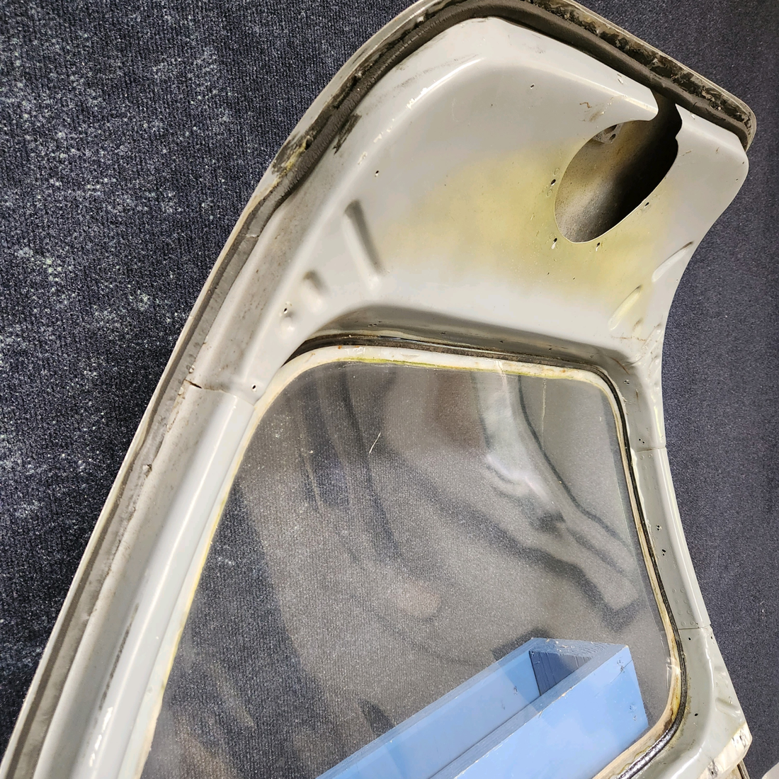 Used aircraft parts for sale, 63055-004 PIPER PA28-140 CABIN DOOR ASSY WITH WINDOW- NO HINGE.