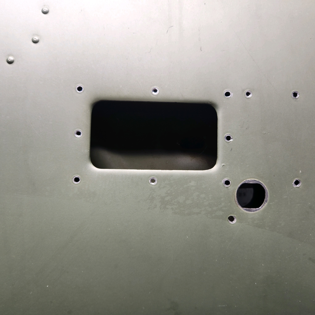Used aircraft parts for sale, 0717000-1 CESSNA 172K BAGGAGE DOOR ASSEMBLY