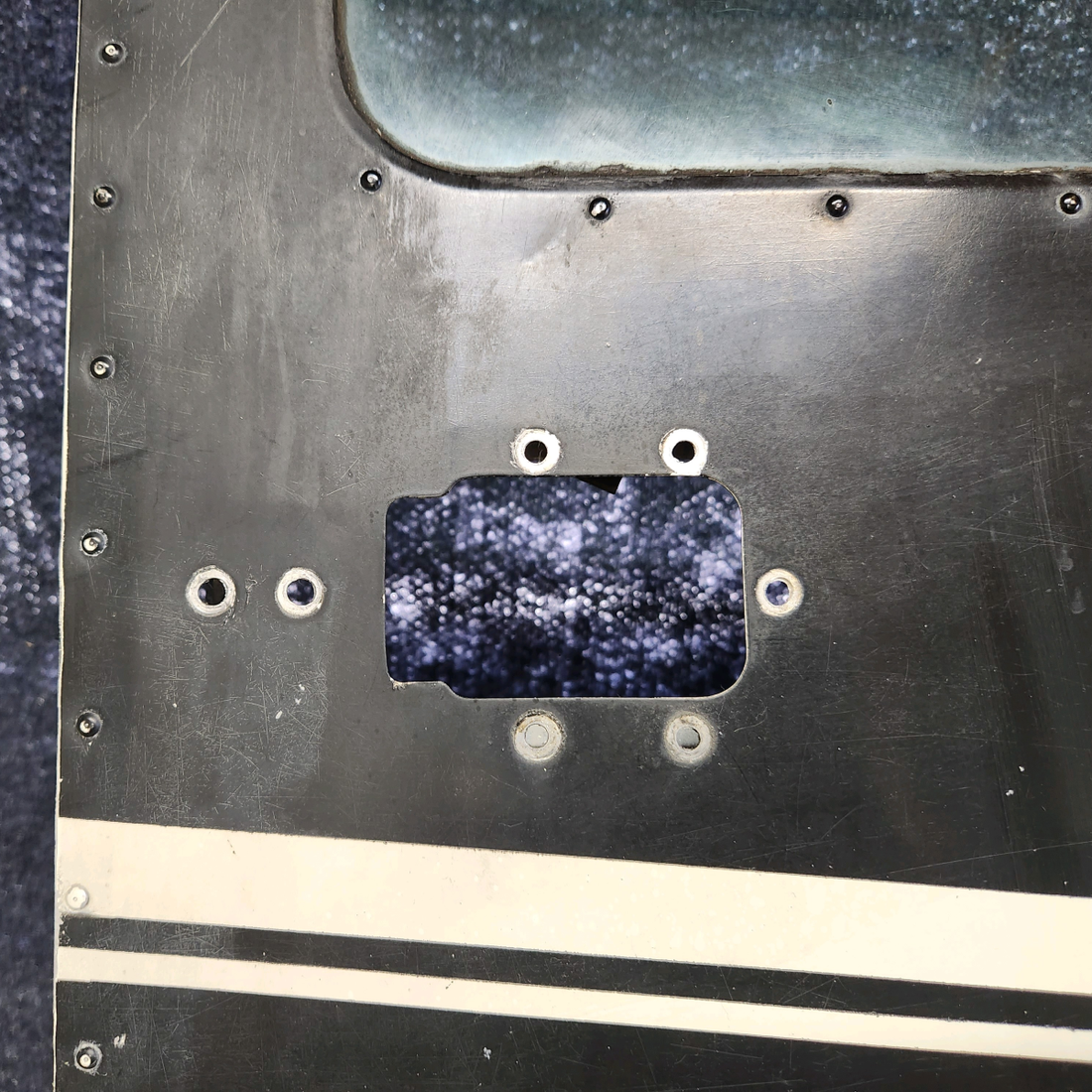 Used aircraft parts for sale, 0511460-34 CESSNA 172K CABIN DOOR STRUCTURE RH