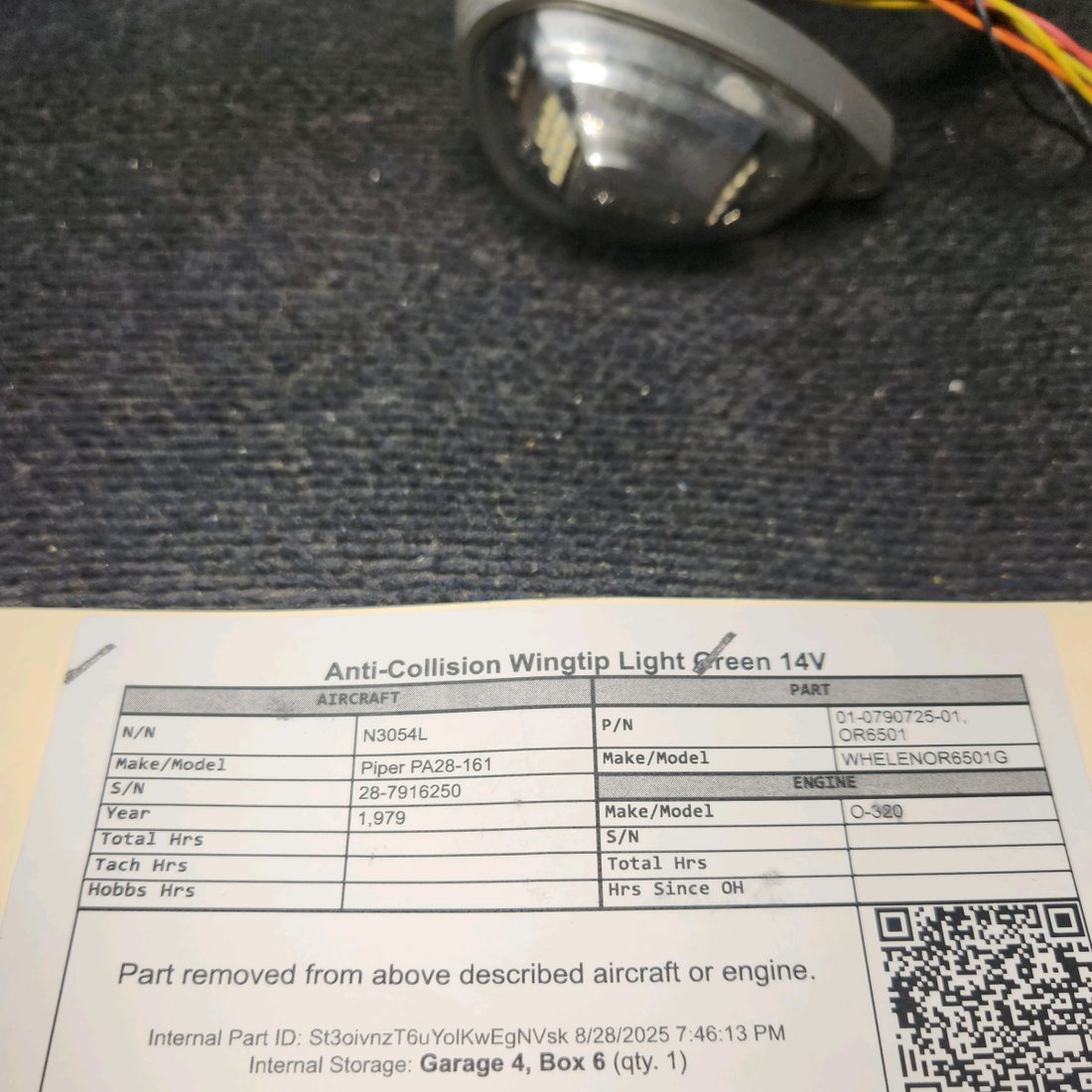 Used aircraft parts for sale, 01-0790725-01 WHELEN OR6501G Piper PA28-161 Anti-Collision Wingtip Light Green 14V