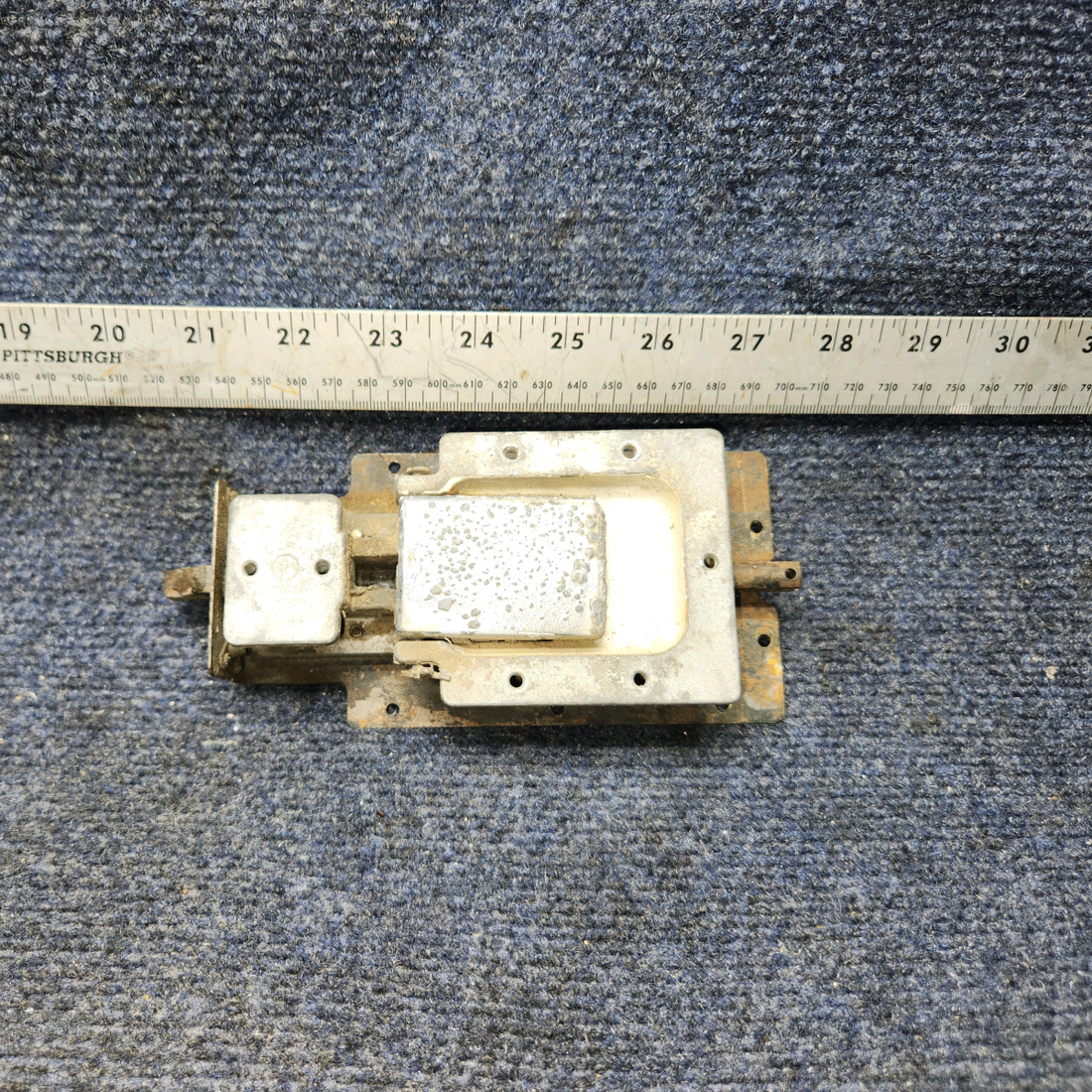 Used aircraft parts for sale, 0517012-8 Cessna 172RG Cabin Door Latch Assy R/H