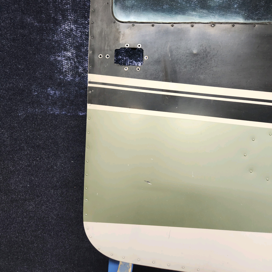 Used aircraft parts for sale, 0511460-34 CESSNA 172K CABIN DOOR STRUCTURE RH