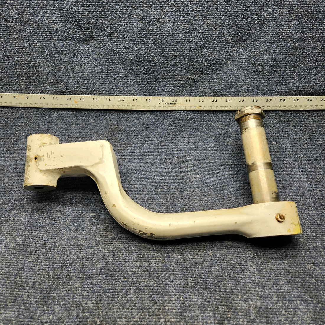 Used aircraft parts for sale, 169-810000-613 Beechcraft C23 SUNDOWNER NOSE,  MAIN LANDING GEAR FORK AND AXLE ASSEMBLY LH