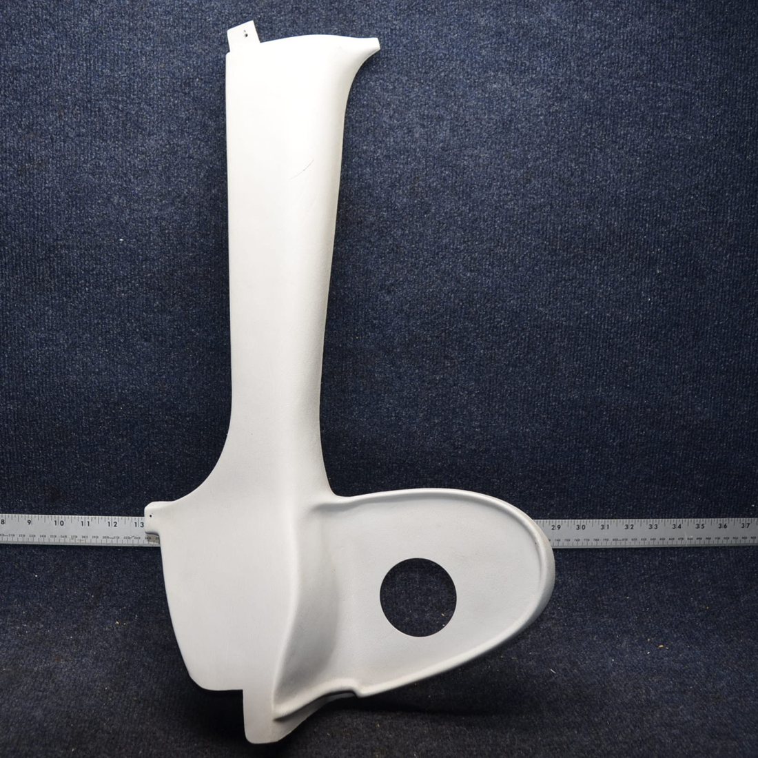 Used aircraft parts for sale, 0515026-20 Cessna 172RG DOOR POST TRIM RH