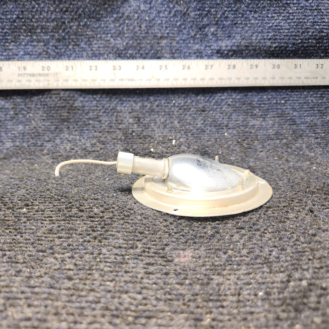 Used aircraft parts for sale, 572-582 Piper PA28-161 Panel Light Assembly (Volts: 14)