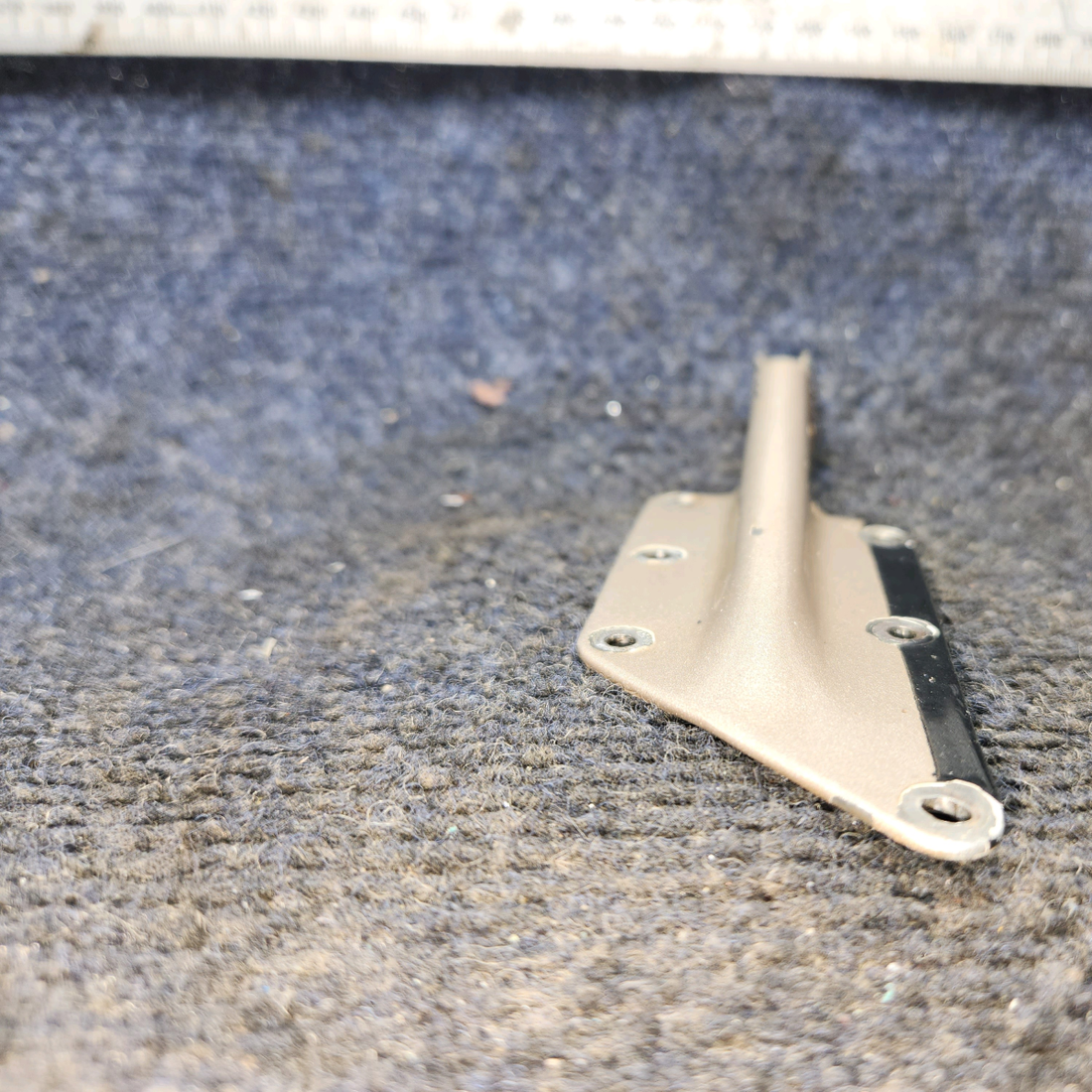 Used aircraft parts for sale, 66914-003 Piper PA-28 Lower Cabin Door Hinge