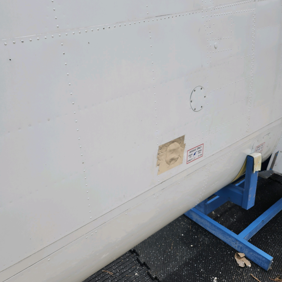 Used aircraft parts for sale, 96-110005-610 BEECHCRAFT 95-55B RH WING ASSY-"SEE PHOTOS FOR DETAIL" - SOLD COMPLETE OR PARTS OF WING.