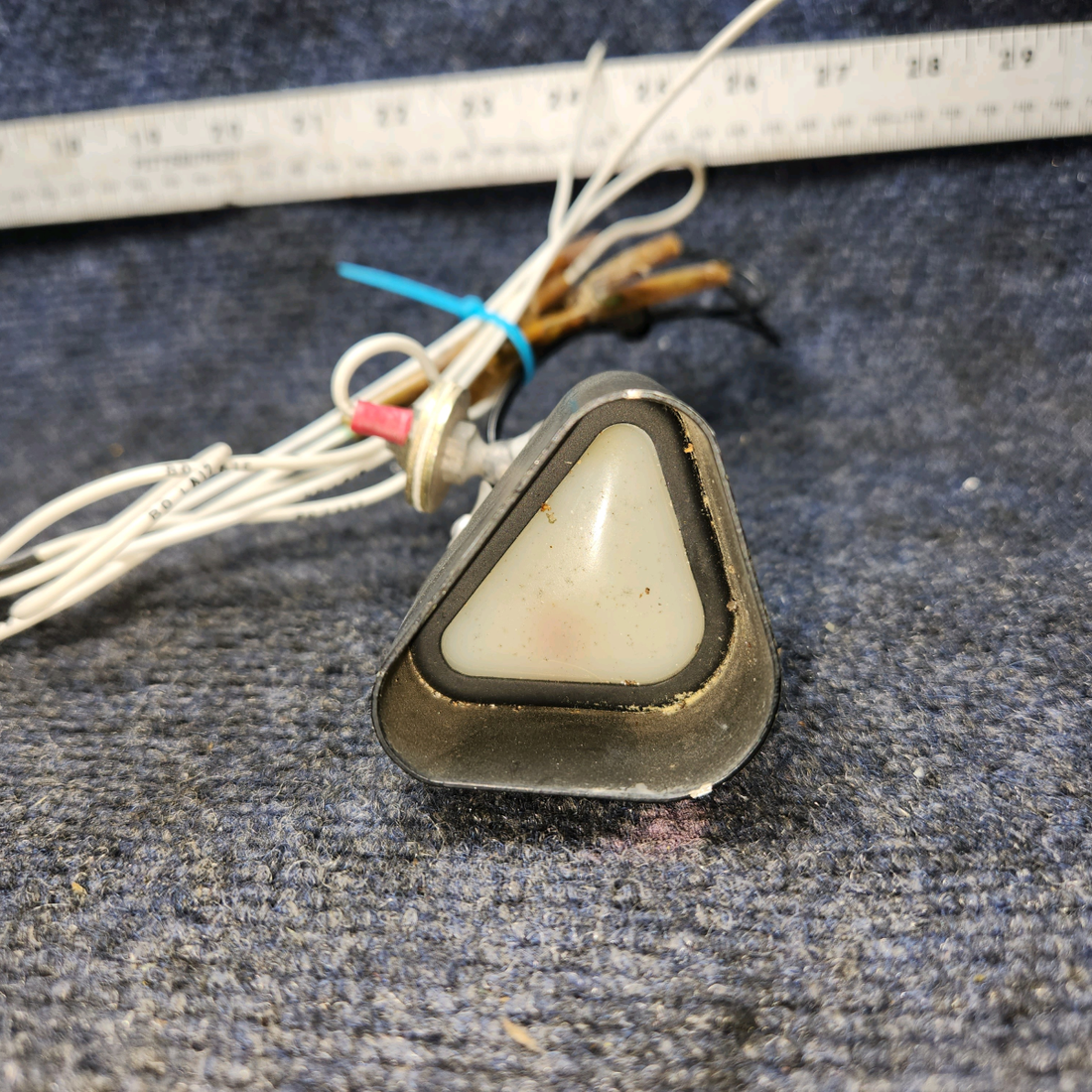 Used aircraft parts for sale, 1470089-15 CESSNA 172K Map Light Assemby With Switch 12 Volts