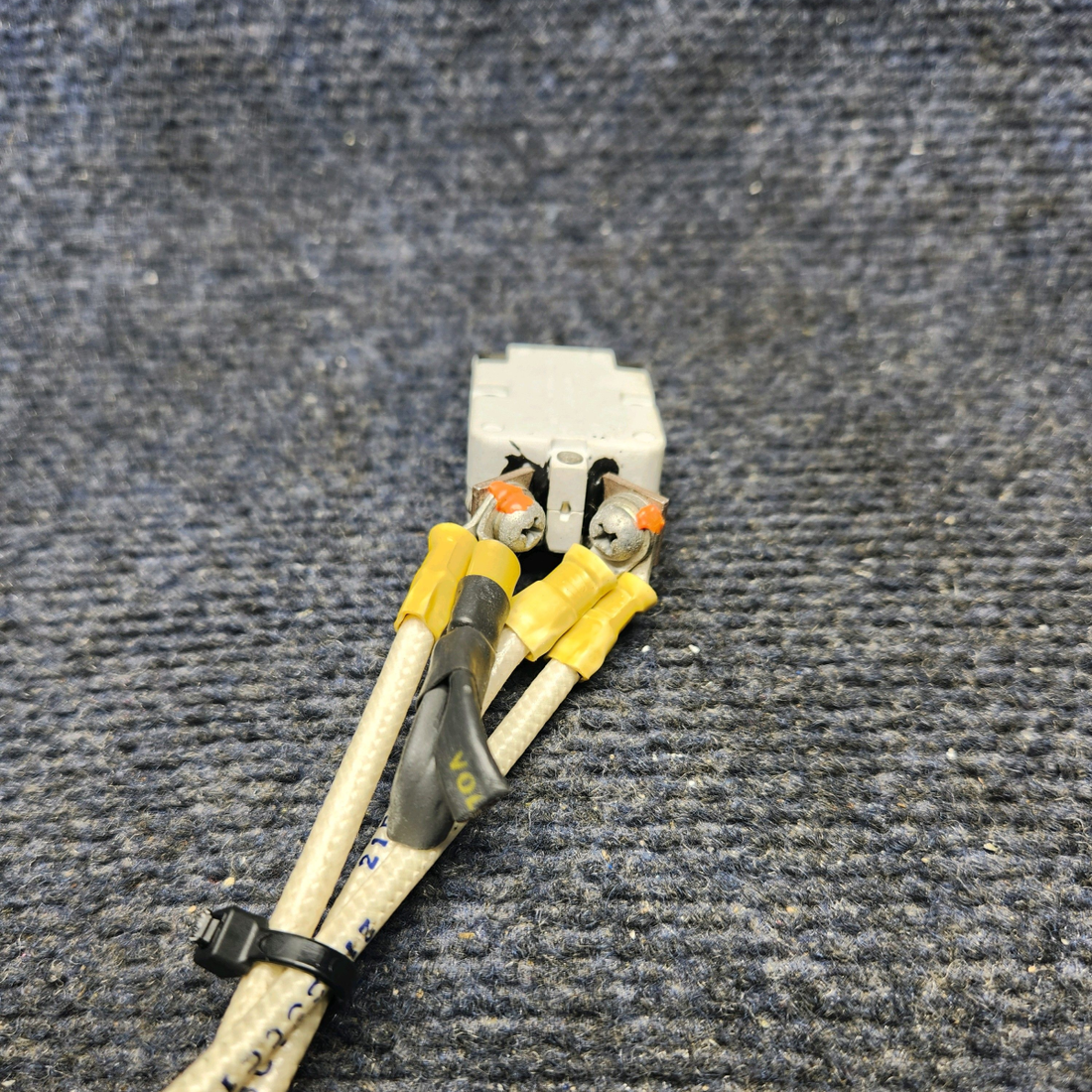 Used aircraft parts for sale, 700-001-50 MOONEY M20J PUSH CIRCUIT BREAKER (50 AMP)