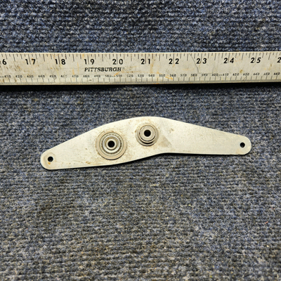 Used aircraft parts for sale, 0513370-1 CESSNA 172K FWD ELEVATOR BELLCRANK