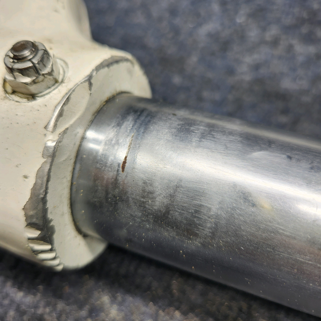 Used aircraft parts for sale, 67100-007 Piper PA32RT-300 NOSE GEAR ASSY LESS TRUNNION