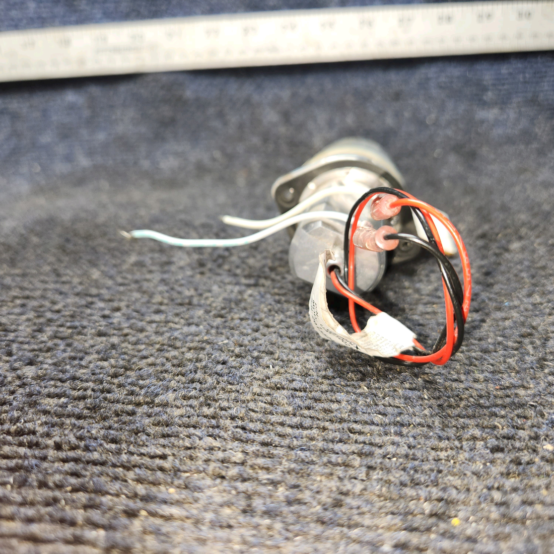 Used aircraft parts for sale, UAV-1002183-001 UAvionix Cessna 172 LED ADS-B Out Tailcone Light Assembly