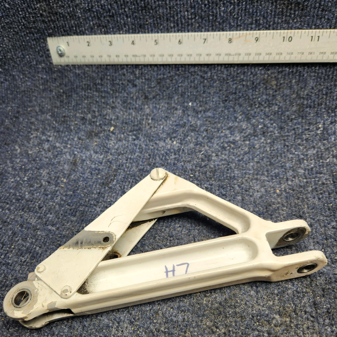 Used aircraft parts for sale, 67025-002 Piper PA32RT-300 LINK ASSEMBLY MAIN GEAR TRUSS LH