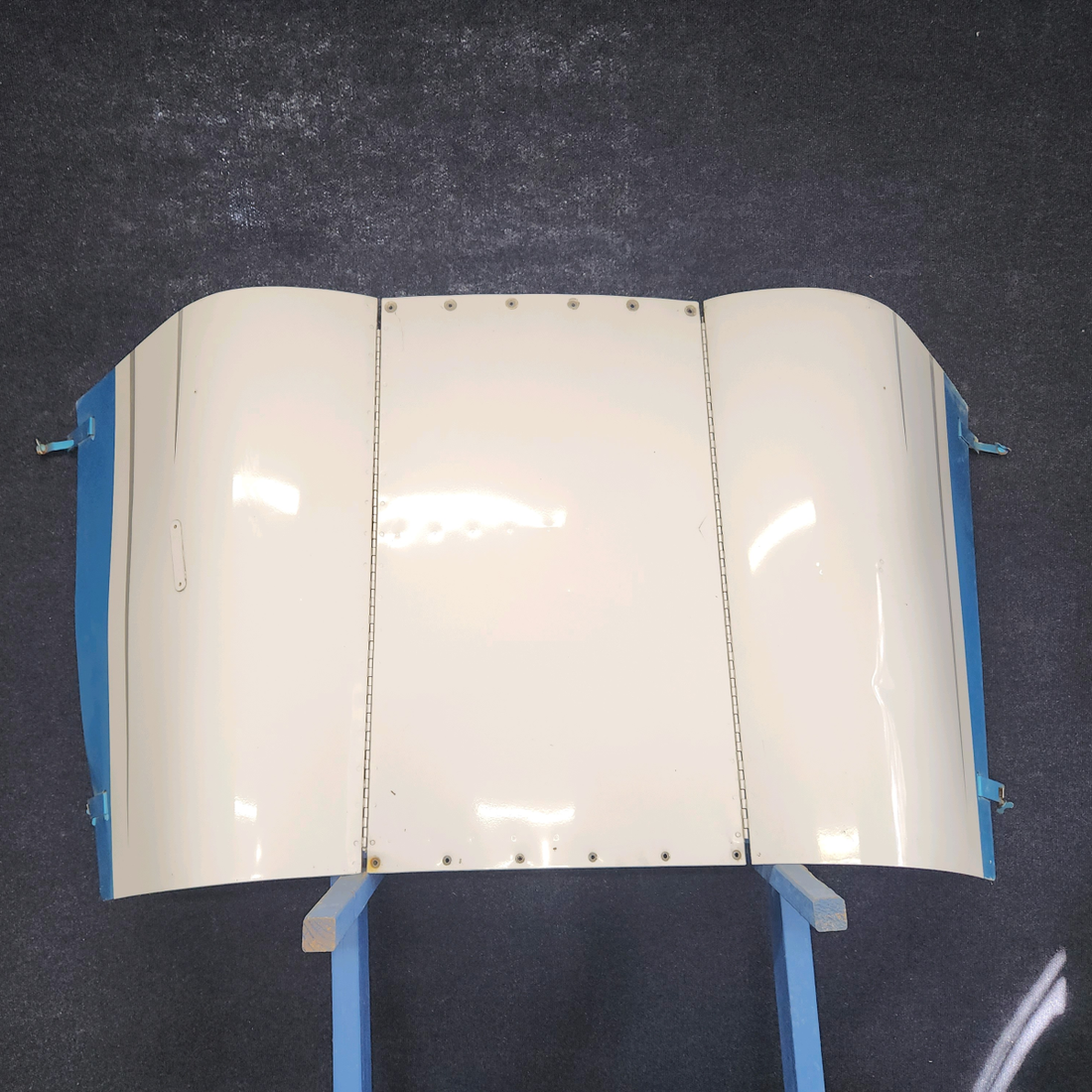 Used aircraft parts for sale, 35199-000 Piper PA28-161 Top Engine Cowl Assembly with Upper Hinge