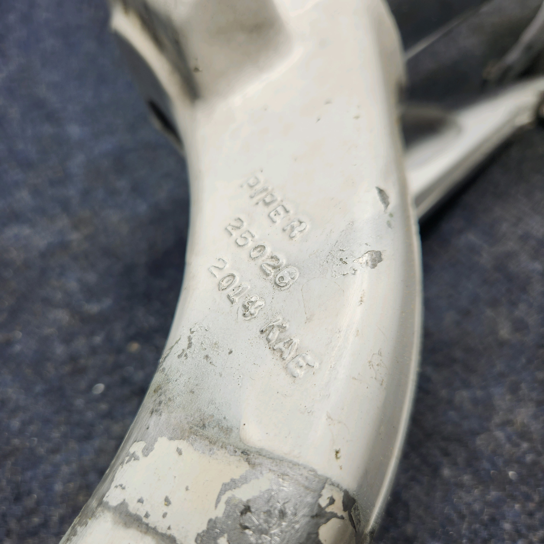 Used aircraft parts for sale, 96766-017 Piper PA32RT-300 MAIN GEAR STRUT ASSY RH W/ TORQUE LINKS