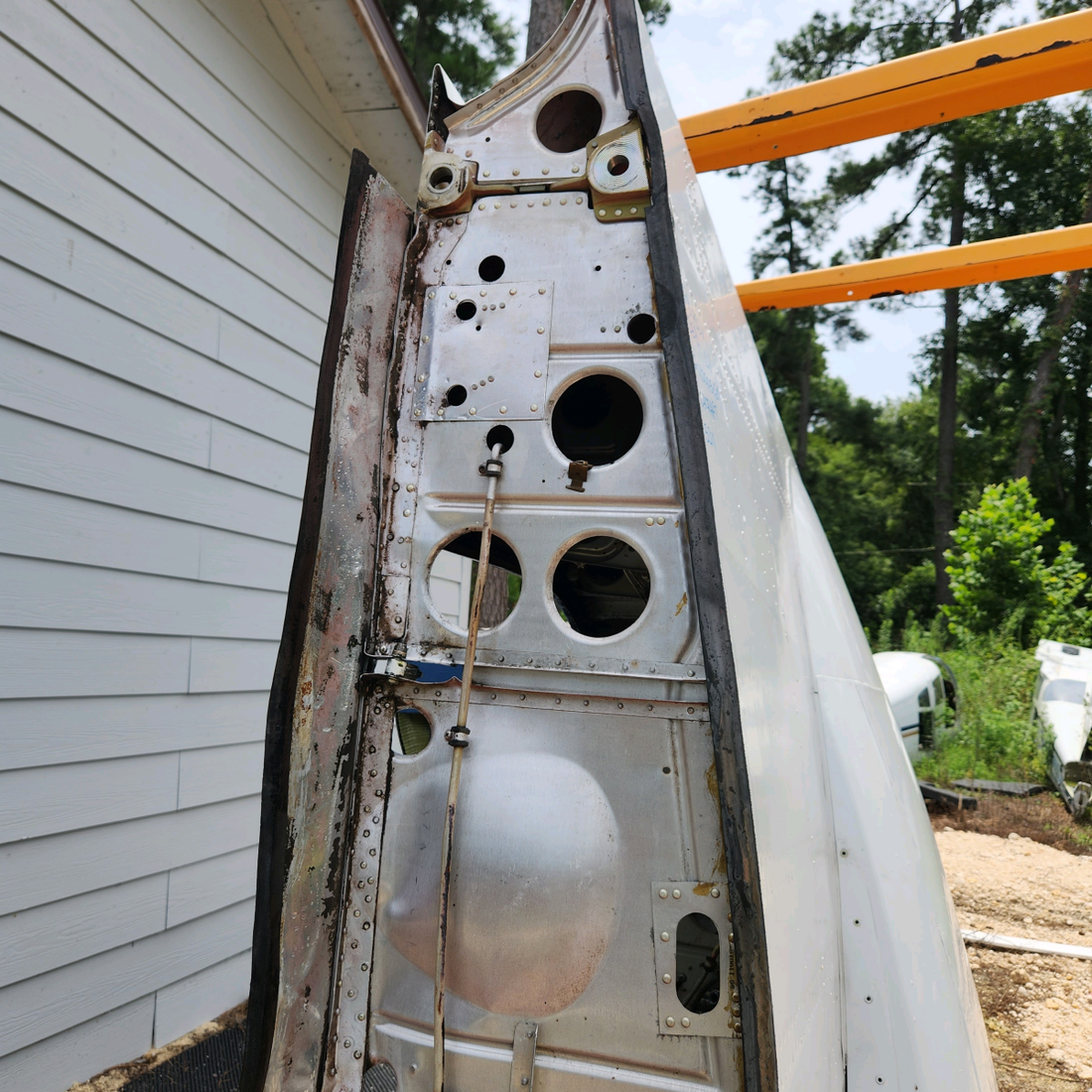 Used aircraft parts for sale, 96-110005-609 BEECHCRAFT 95-55B LH WING ASSY-"SEE PHOTOS FOR DETAIL" - SOLD COMPLETE OR PARTS OF WING.