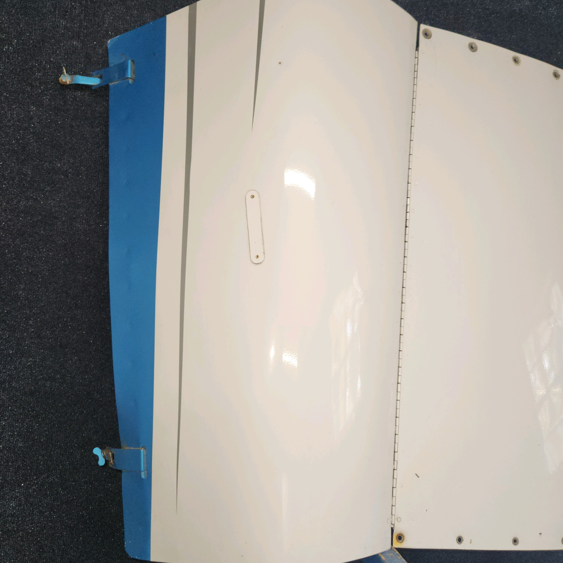 Used aircraft parts for sale, 35199-000 Piper PA28-161 Top Engine Cowl Assembly with Upper Hinge