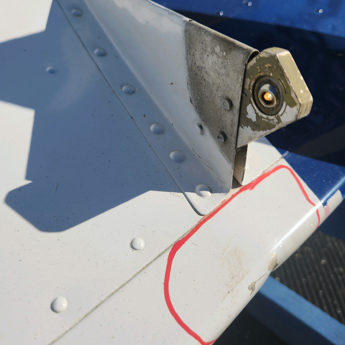 Used aircraft parts for sale, 240014-509 Mooney M20K FLAP ASSEMBLY LH SEE PHOTOS FOR DETAILS SOME SCRATCHES