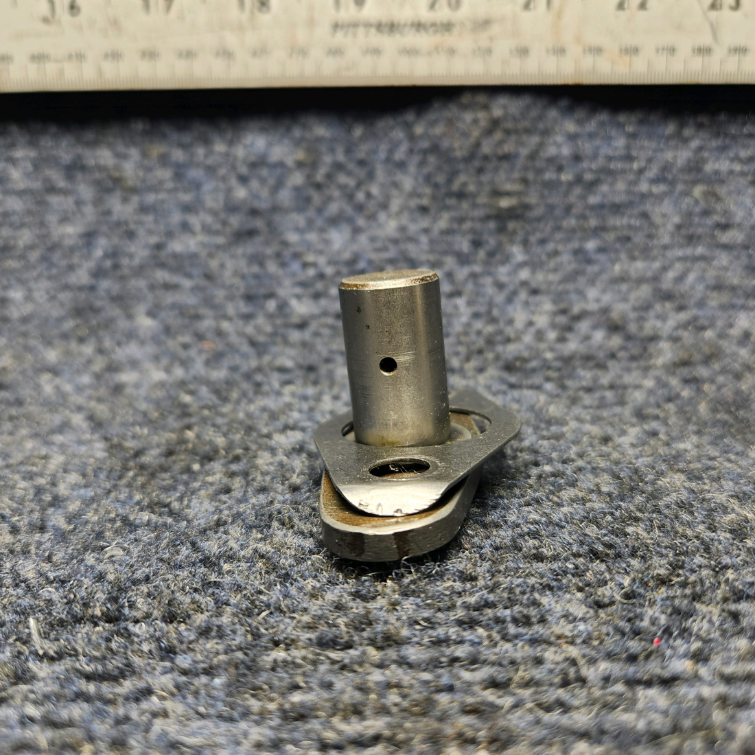 Used aircraft parts for sale, LW-13796 CESSNA 172K CRANKSHAFT IDLER GEAR SHAFT "PRICE PER EACH"
