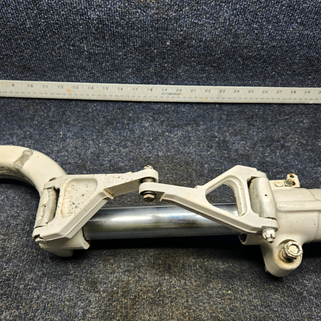 Used aircraft parts for sale, 96766-017 Piper PA32RT-300 MAIN GEAR STRUT ASSY RH W/ TORQUE LINKS