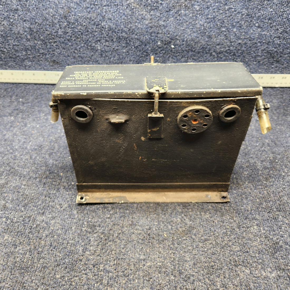 Used aircraft parts for sale, 63888-000 & 53977-000 PIPER PA28-140 BATTERY BOX WITH LID