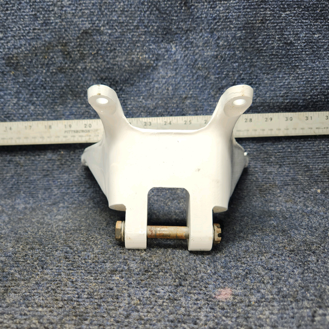 Used aircraft parts for sale, 2443001-3 Cessna 172RG Fitting Actuator Attach Nose Gear