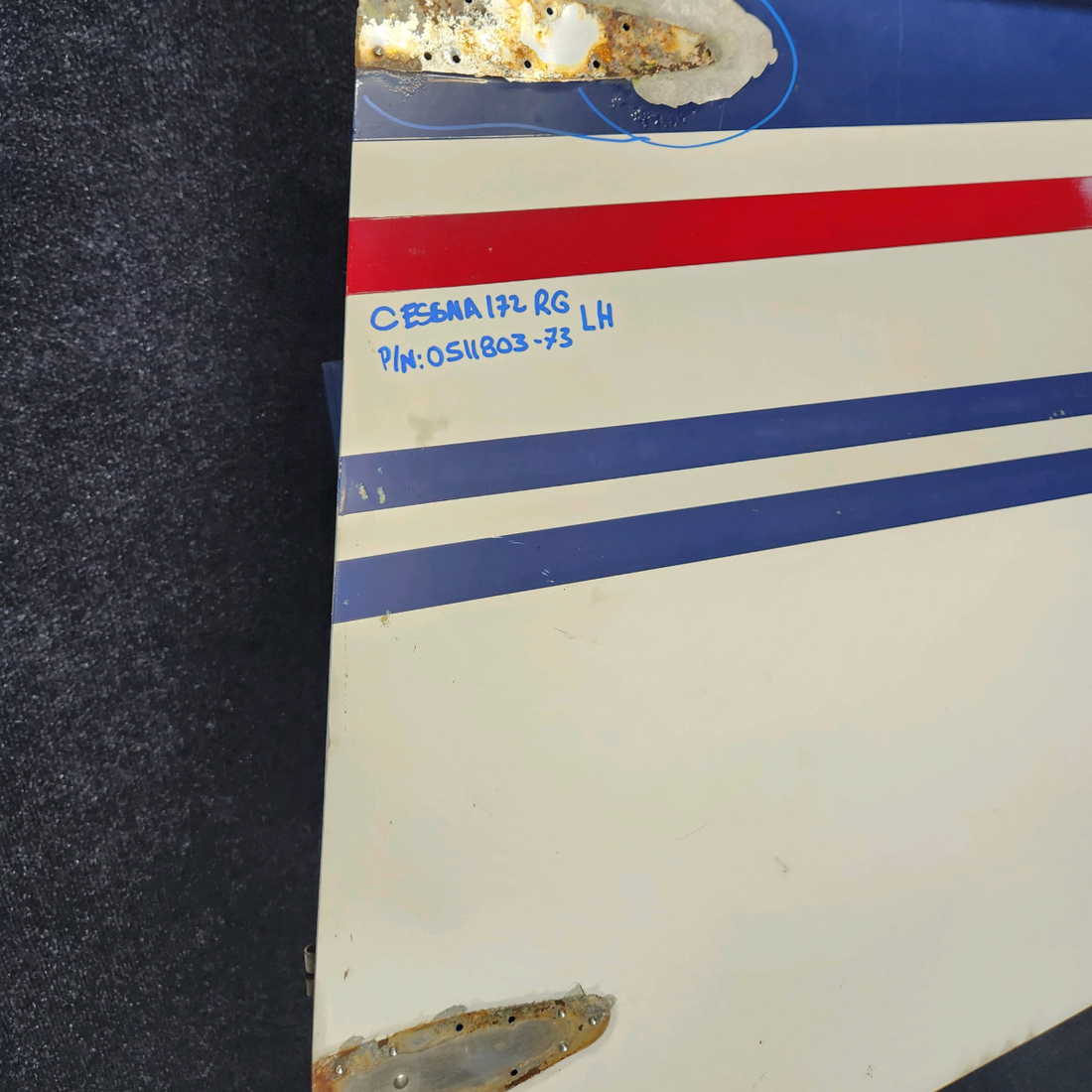 Used aircraft parts for sale, 0511803-73 Cessna CESSNA C172RG CABIN DOOR STRUCTURE LH