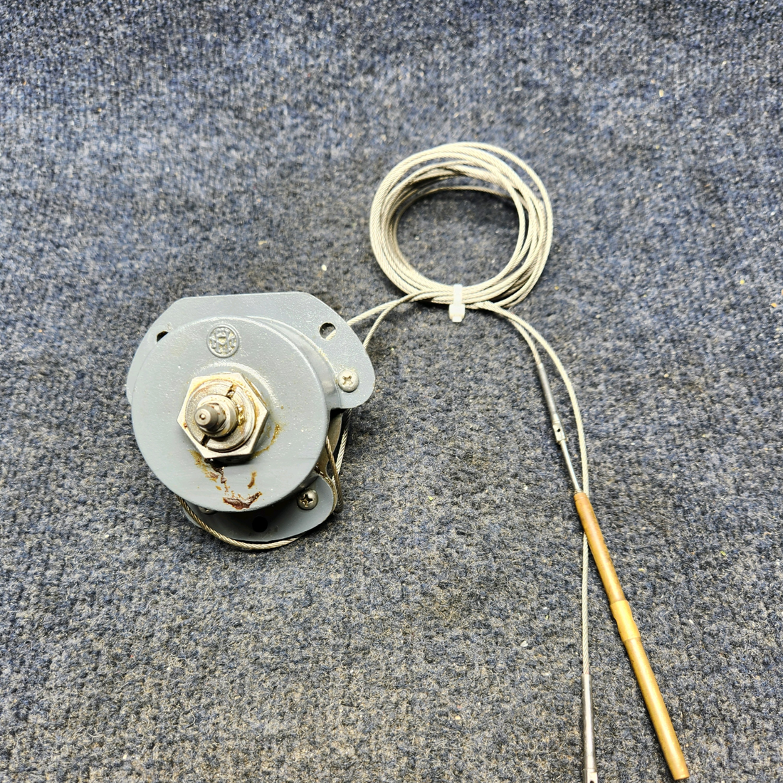 Used aircraft parts for sale, 35-524375 BEECHCRAFT F35 HOUSING & CAP ELEVATOR TRIM TAB ACTUATOR /W CABLE.
