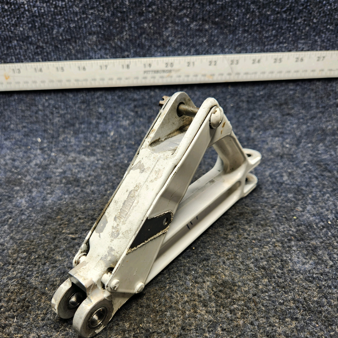 Used aircraft parts for sale, 67025-002 Piper PA32RT-300 LINK ASSEMBLY MAIN GEAR TRUSS LH