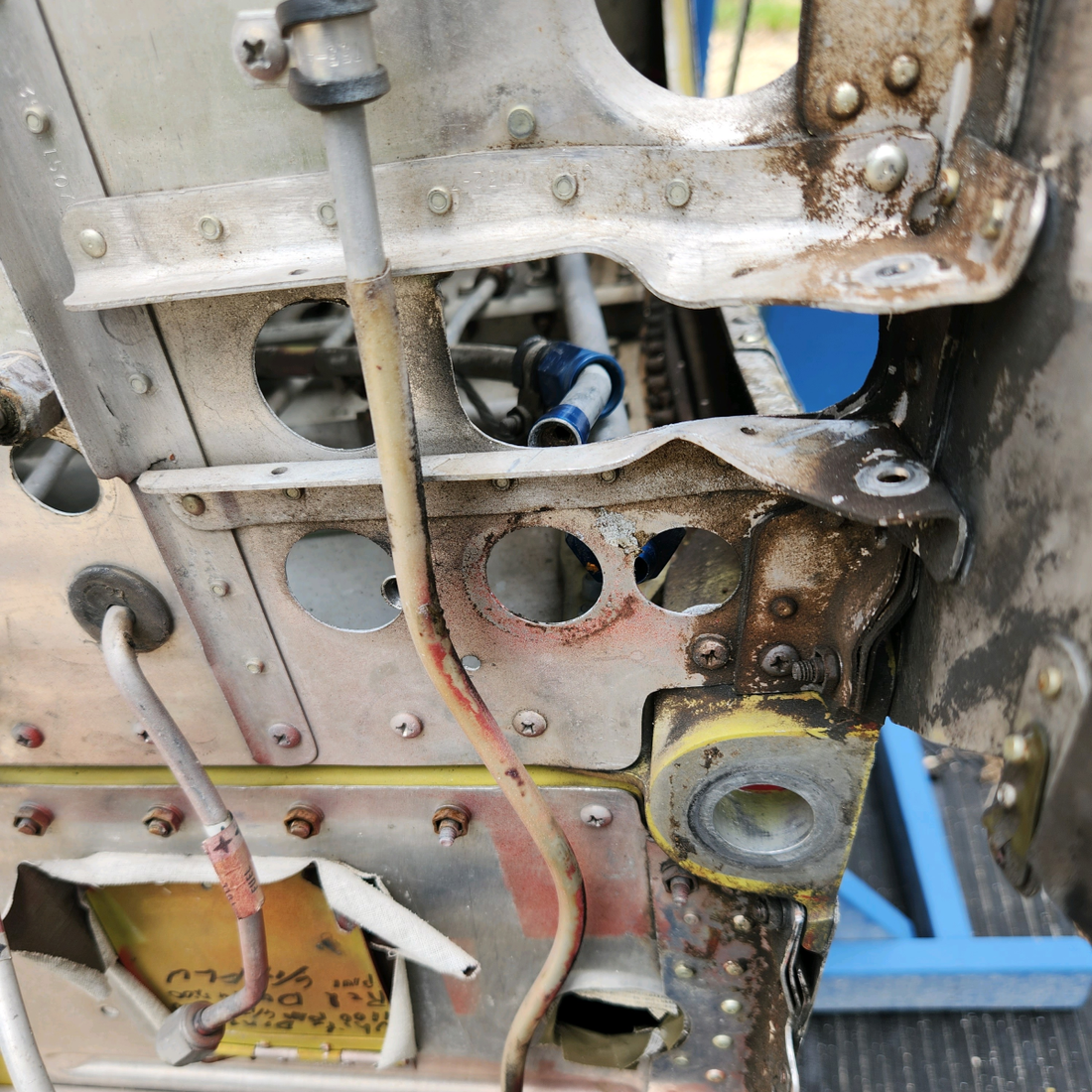 Used aircraft parts for sale, 96-110005-610 BEECHCRAFT 95-55B RH WING ASSY-"SEE PHOTOS FOR DETAIL" - SOLD COMPLETE OR PARTS OF WING.